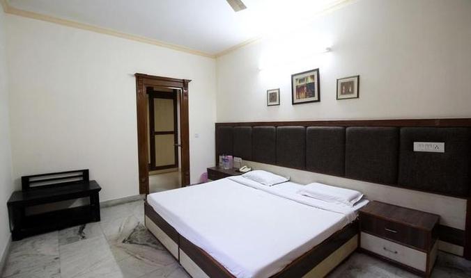 Hotel M G Residency